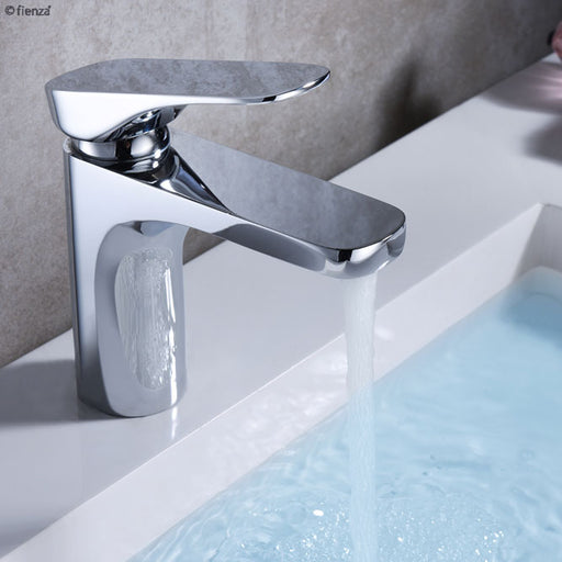 Luciana Basin Mixer with the waterflow open