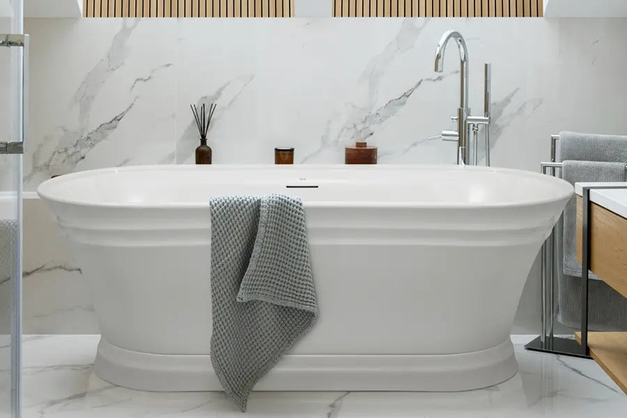 Decina Regent 1700 Freestanding Bath with Integrated Overflow